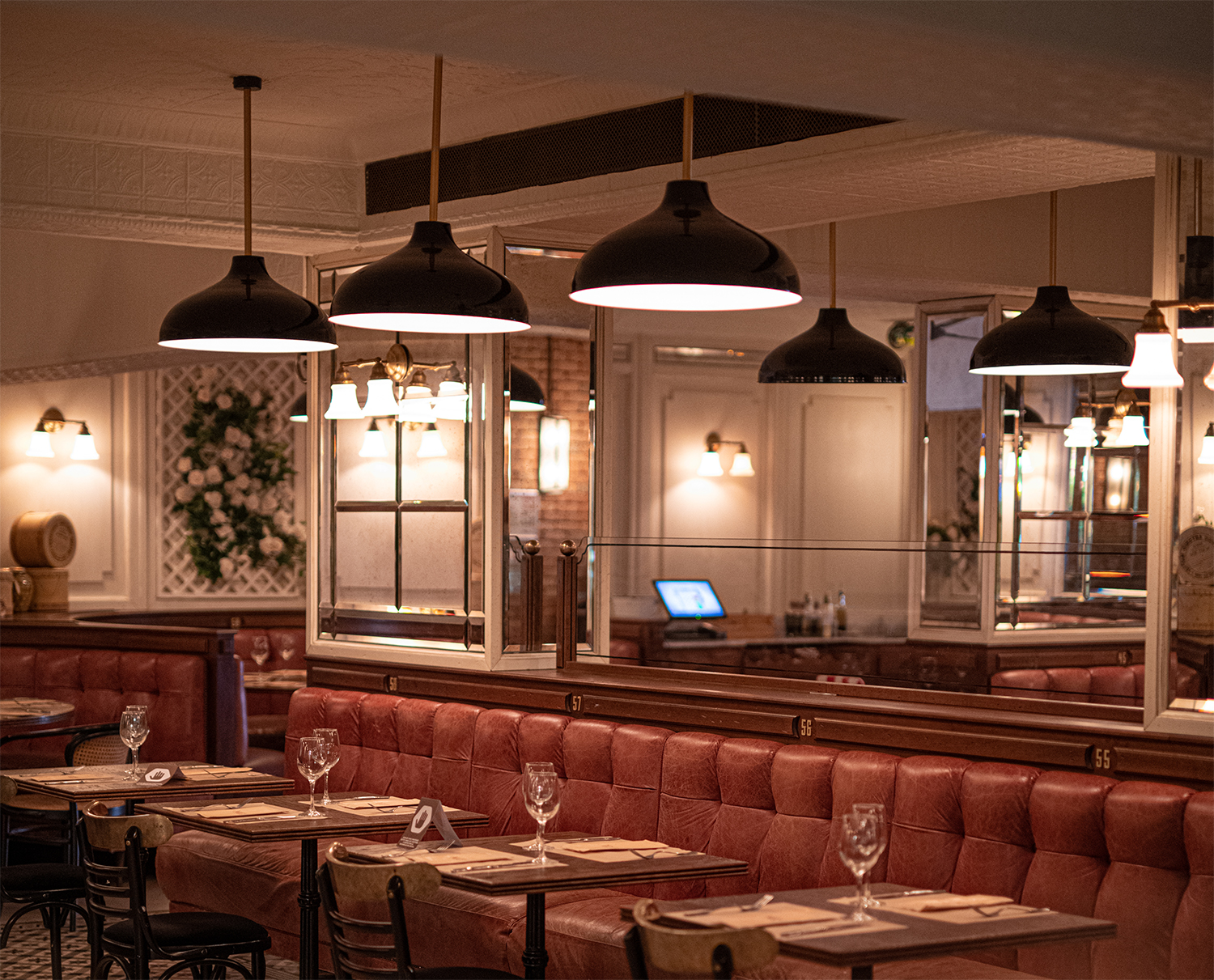 управляющая ресторана моцца. ресторан моцца лесная 7. траттория mozza. Mozza ресторан на лесной. Mozza.